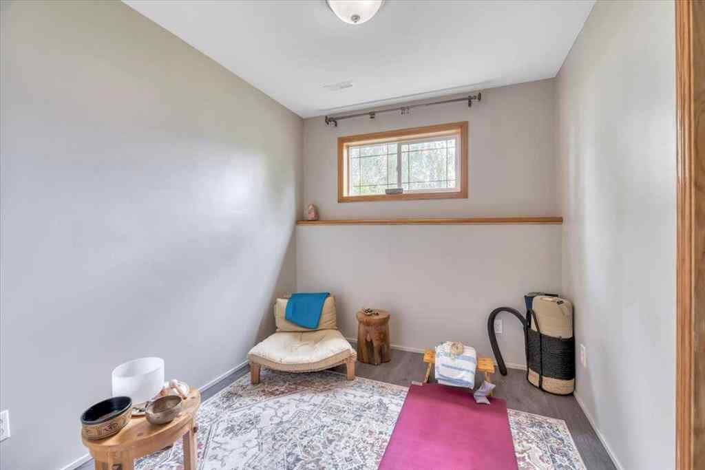 MLS® A2235868 - 325 Strathford Boulevard  in Strathaven Strathmore, Residential