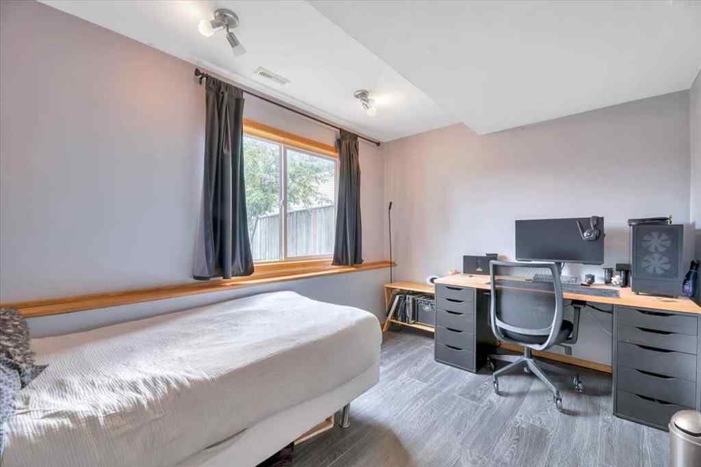 MLS® A2235868 - 325 Strathford Boulevard  in Strathaven Strathmore, Residential