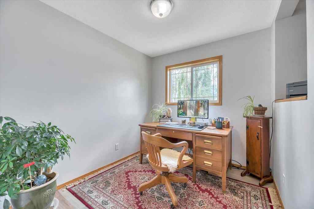 MLS® A2235868 - 325 Strathford Boulevard  in Strathaven Strathmore, Residential