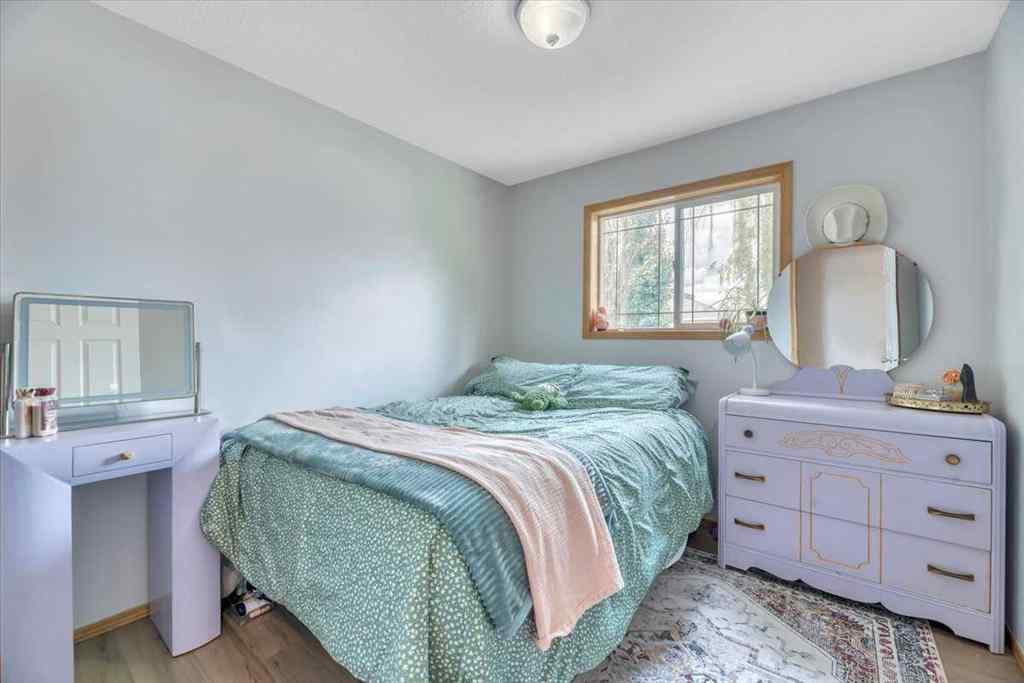 MLS® A2235868 - 325 Strathford Boulevard  in Strathaven Strathmore, Residential