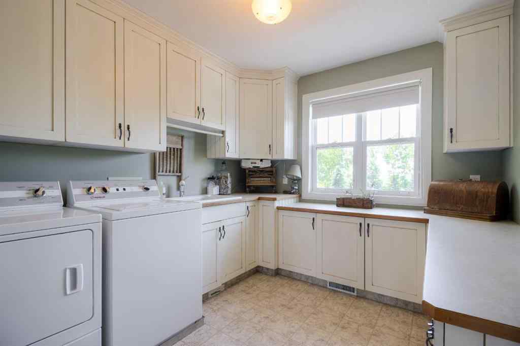 MLS® A2235882 - 2702 30 Street  in NONE Coaldale, Residential