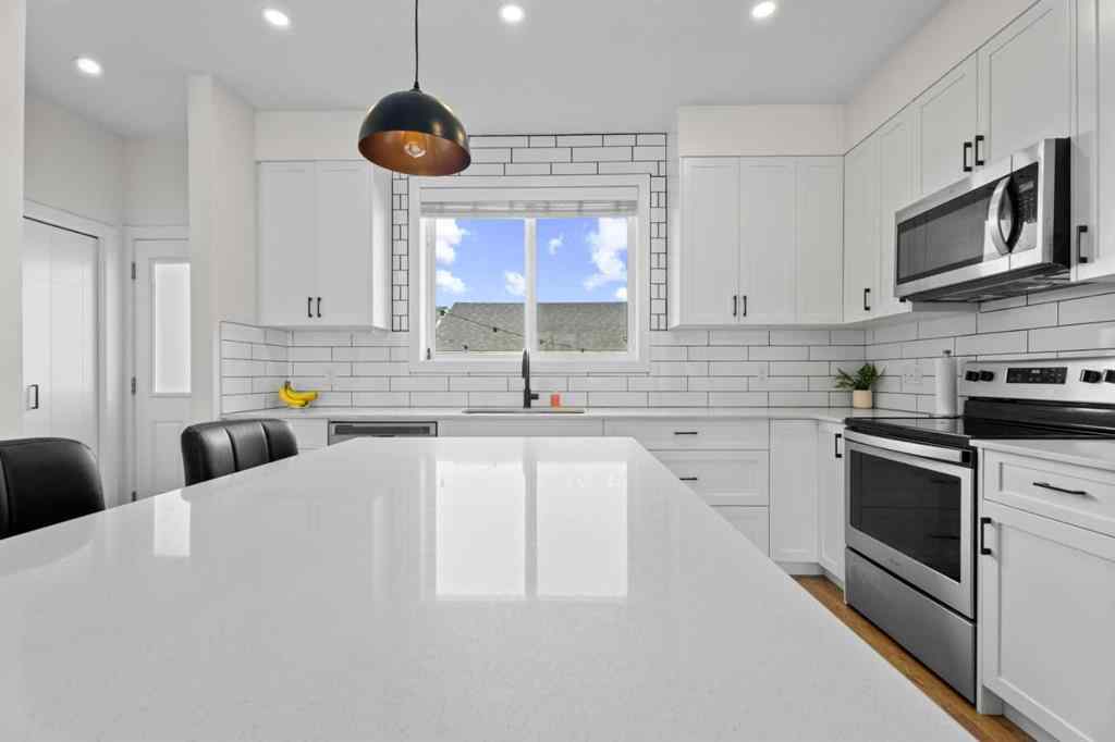 MLS® A2235889 - 11 D'arcy Boulevard  in D\'arcy Ranch Okotoks, Residential