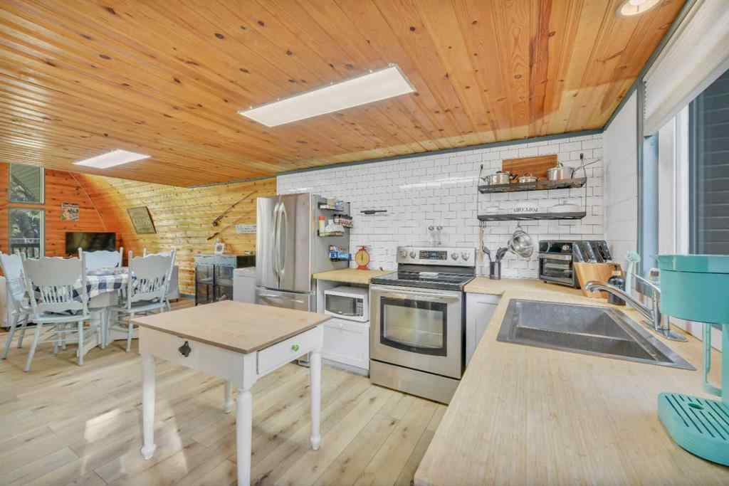 MLS® A2235916 - 77 61076 TWP 462a   in West Point Beach Rural Wetaskiwin No. 10, County of, Residential