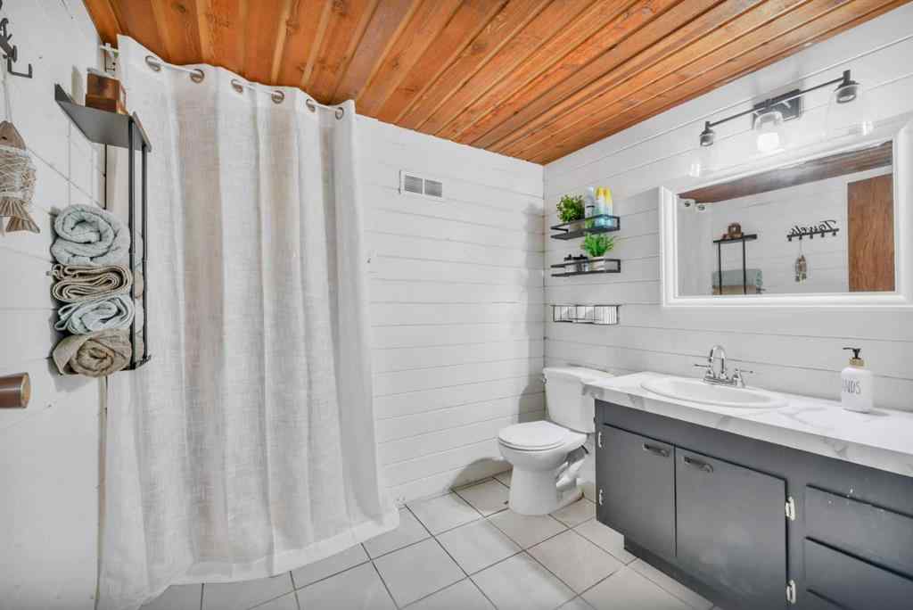 MLS® A2235916 - 77 61076 TWP 462a   in West Point Beach Rural Wetaskiwin No. 10, County of, Residential