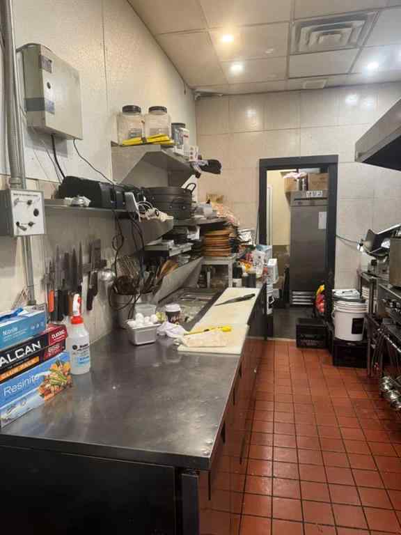 MLS® A2235927 - Unit #104 3400 14 Street NW in Rosemont Calgary, Commercial