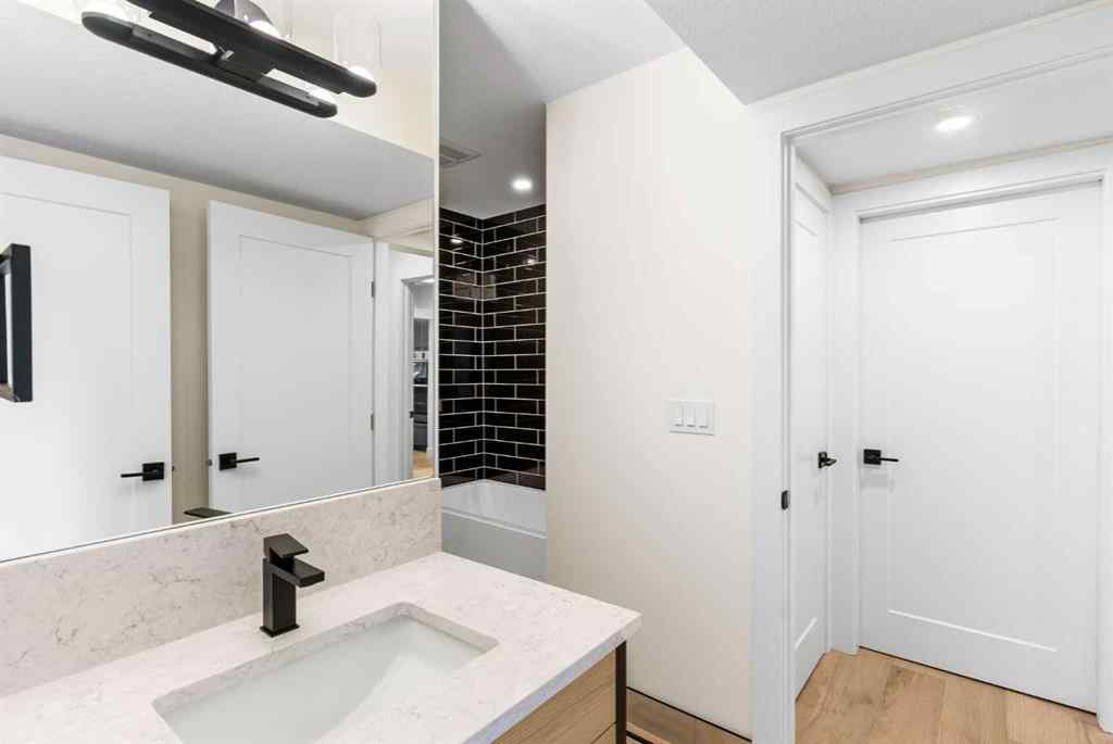 MLS® A2235931 - 476 WEST CHESTERMERE Drive  in NONE Chestermere, Residential