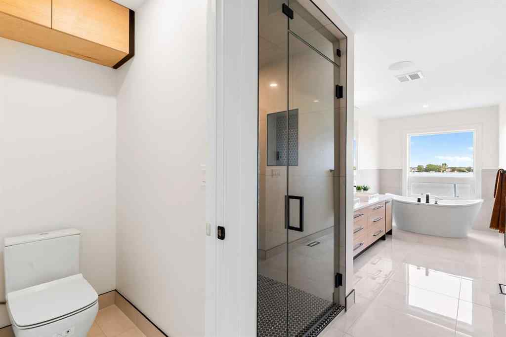 MLS® A2235931 - 476 WEST CHESTERMERE Drive  in NONE Chestermere, Residential