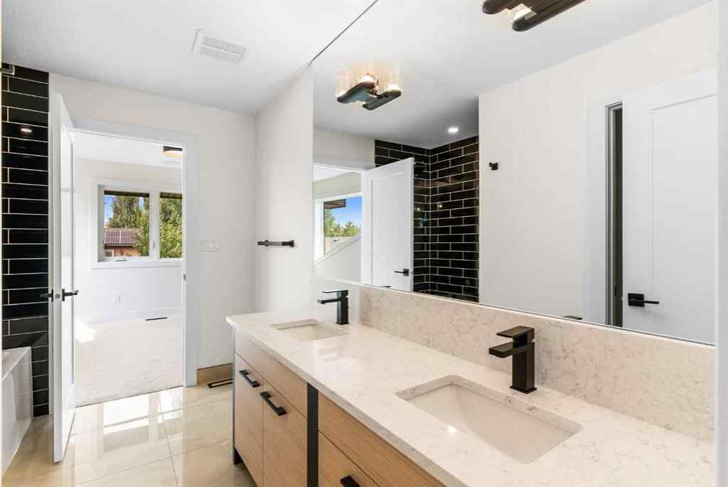 MLS® A2235931 - 476 WEST CHESTERMERE Drive  in NONE Chestermere, Residential