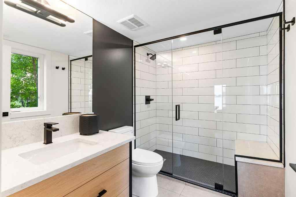 MLS® A2235931 - 476 WEST CHESTERMERE Drive  in NONE Chestermere, Residential