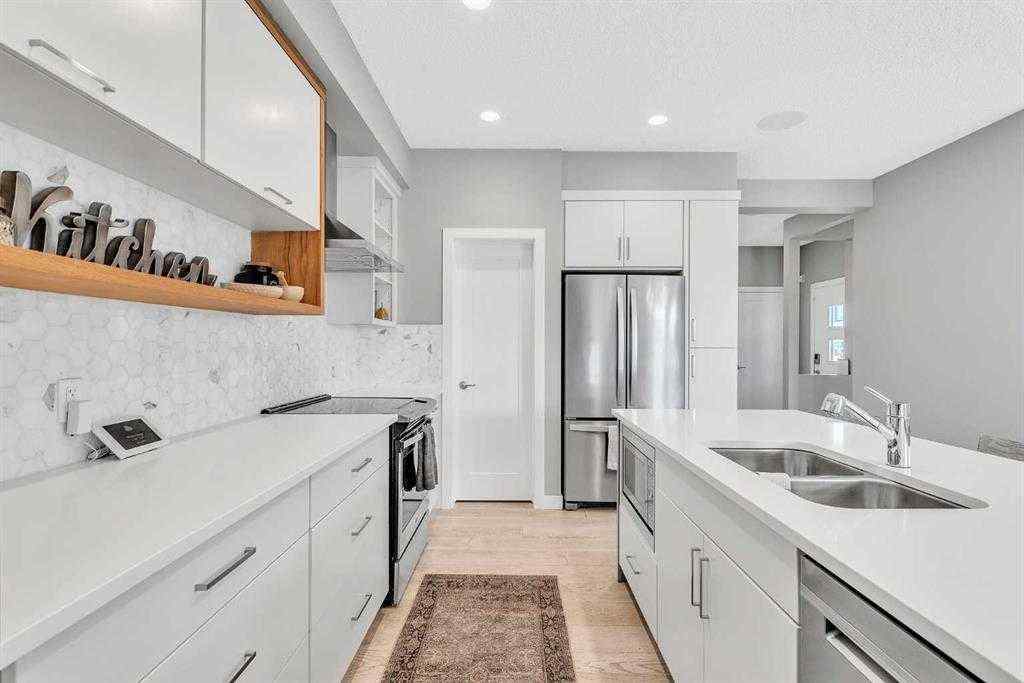 MLS® A2235940 - 333 Walgrove Terrace SE in Walden Calgary, Residential