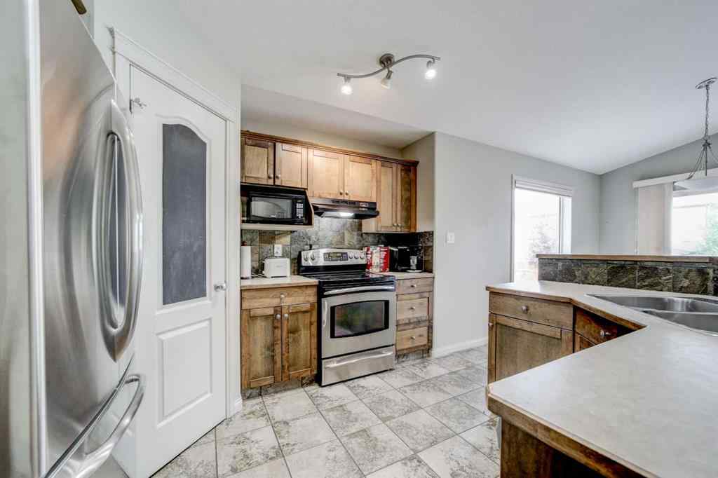 MLS® A2235947 - 29 Coalbanks Links  W in Copperwood Lethbridge, Residential