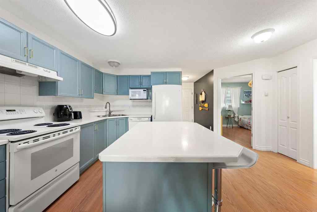 MLS® A2235957 - Unit #502 5220 50A Avenue  in Downtown Sylvan Lake, Residential