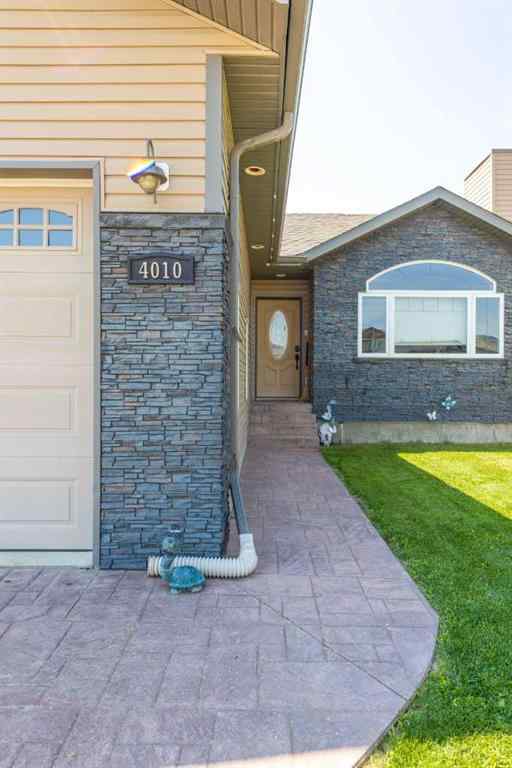 MLS® A2235968 - 4010 74 Avenue  in Parkview Estates Lloydminster, Residential