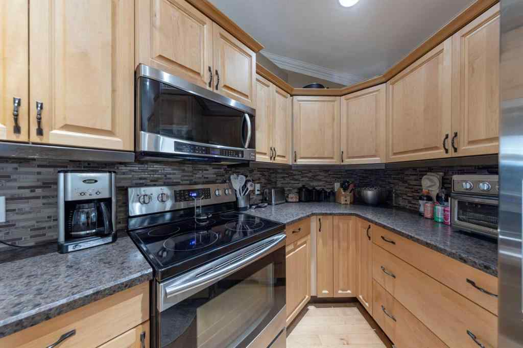 MLS® A2235968 - 4010 74 Avenue  in Parkview Estates Lloydminster, Residential