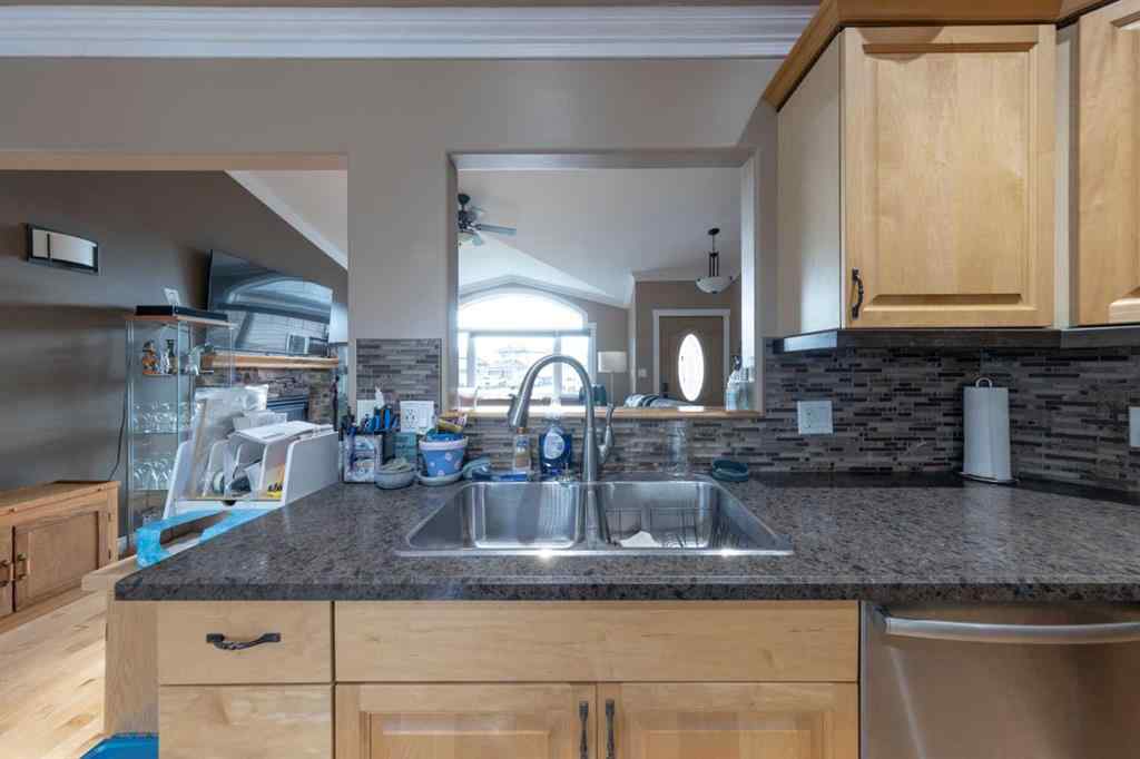MLS® A2235968 - 4010 74 Avenue  in Parkview Estates Lloydminster, Residential
