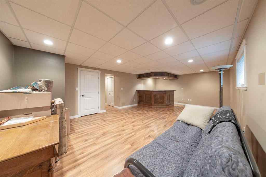MLS® A2235968 - 4010 74 Avenue  in Parkview Estates Lloydminster, Residential