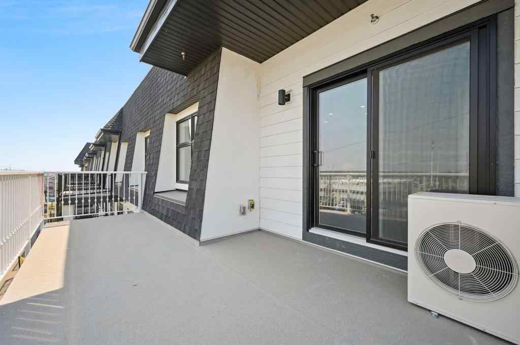 MLS® A2235982 - Unit #426 255 Les Jardins Park SE in Douglasdale/Glen Calgary, Residential