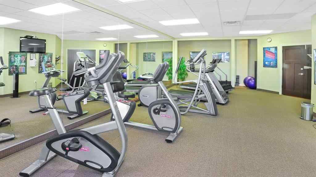 MLS® A2236029 - Unit #703 1718 14 Avenue NW in Hounsfield Heights/Briar Hill Calgary, Residential