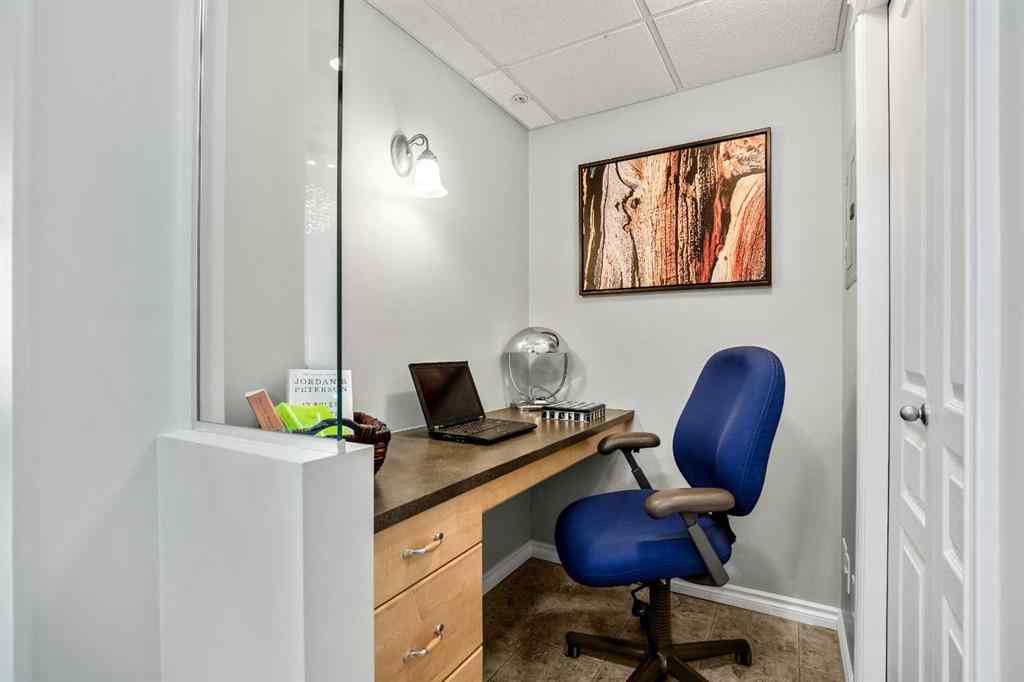 MLS® A2236029 - Unit #703 1718 14 Avenue NW in Hounsfield Heights/Briar Hill Calgary, Residential