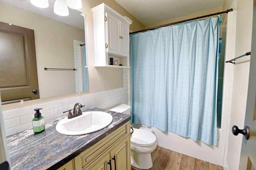 MLS® A2236066 - 521 12 Avenue W in NONE Barnwell, Residential