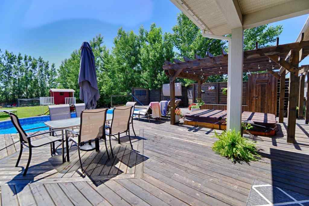 MLS® A2236066 - 521 12 Avenue W in NONE Barnwell, Residential