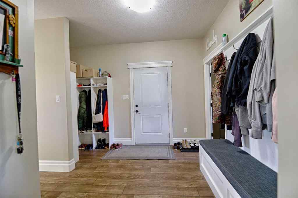 MLS® A2236066 - 521 12 Avenue W in NONE Barnwell, Residential