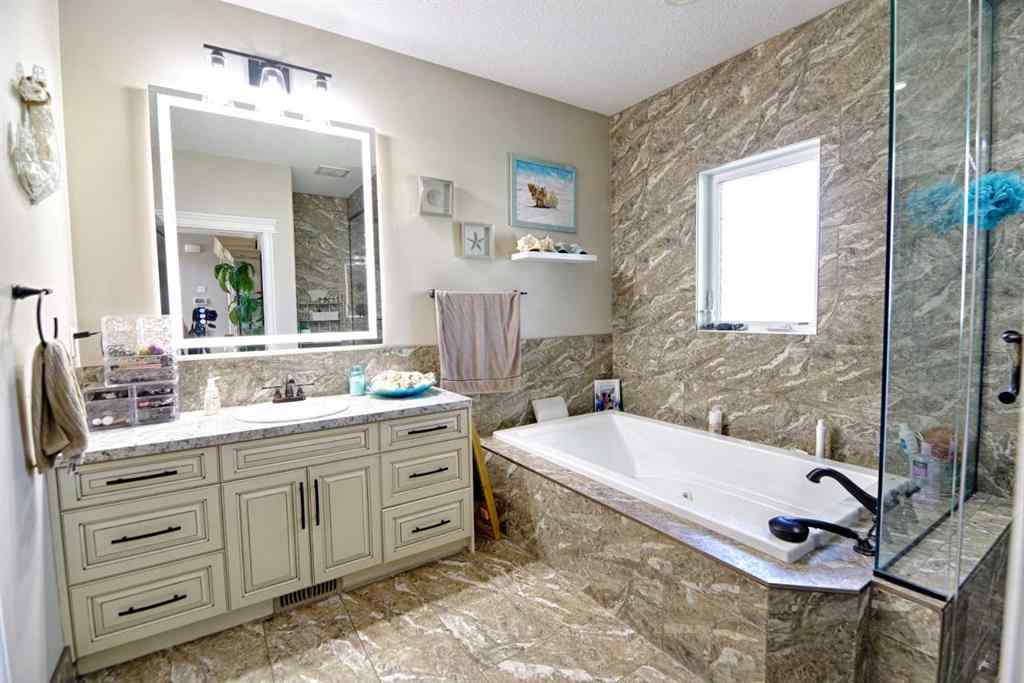 MLS® A2236066 - 521 12 Avenue W in NONE Barnwell, Residential
