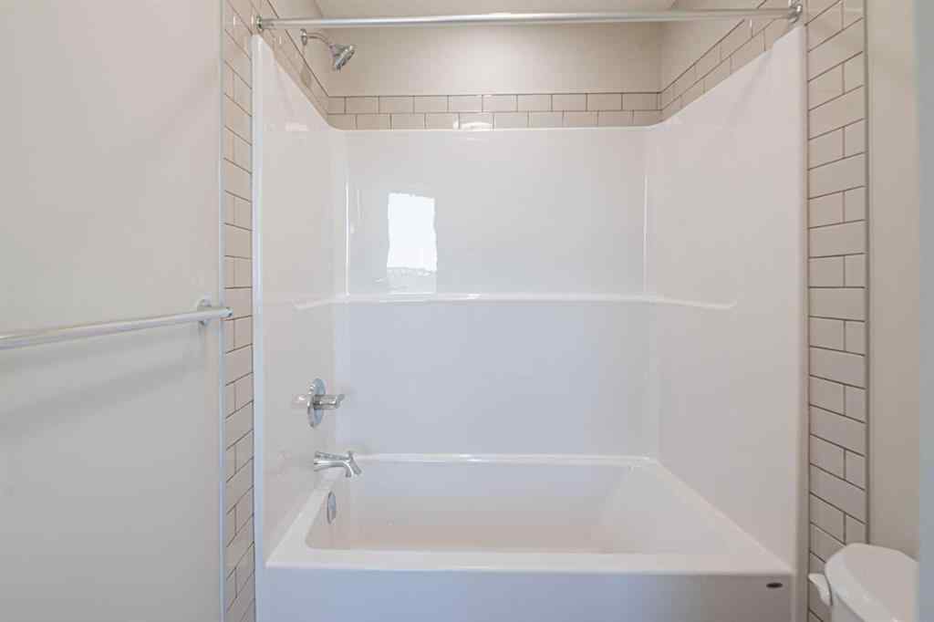 MLS® A2236067 - 914 Bayview Heights SW in Bayview Airdrie, Residential