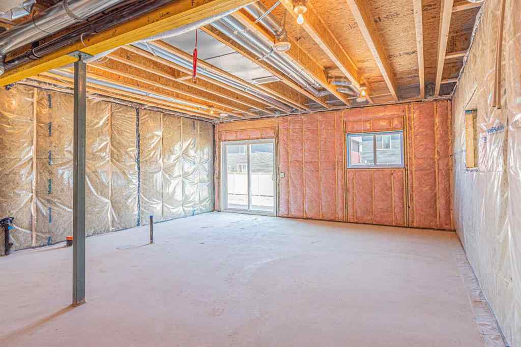 MLS® A2236067 - 914 Bayview Heights SW in Bayview Airdrie, Residential