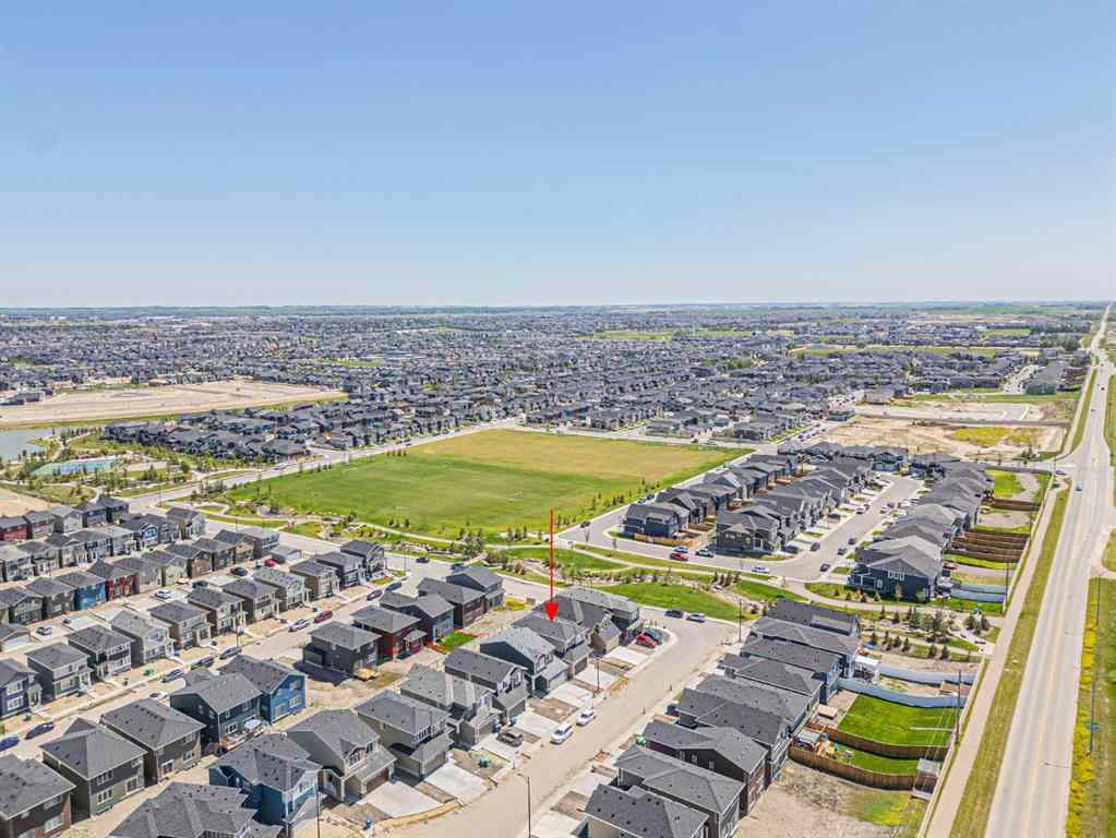MLS® A2236067 - 914 Bayview Heights SW in Bayview Airdrie, Residential