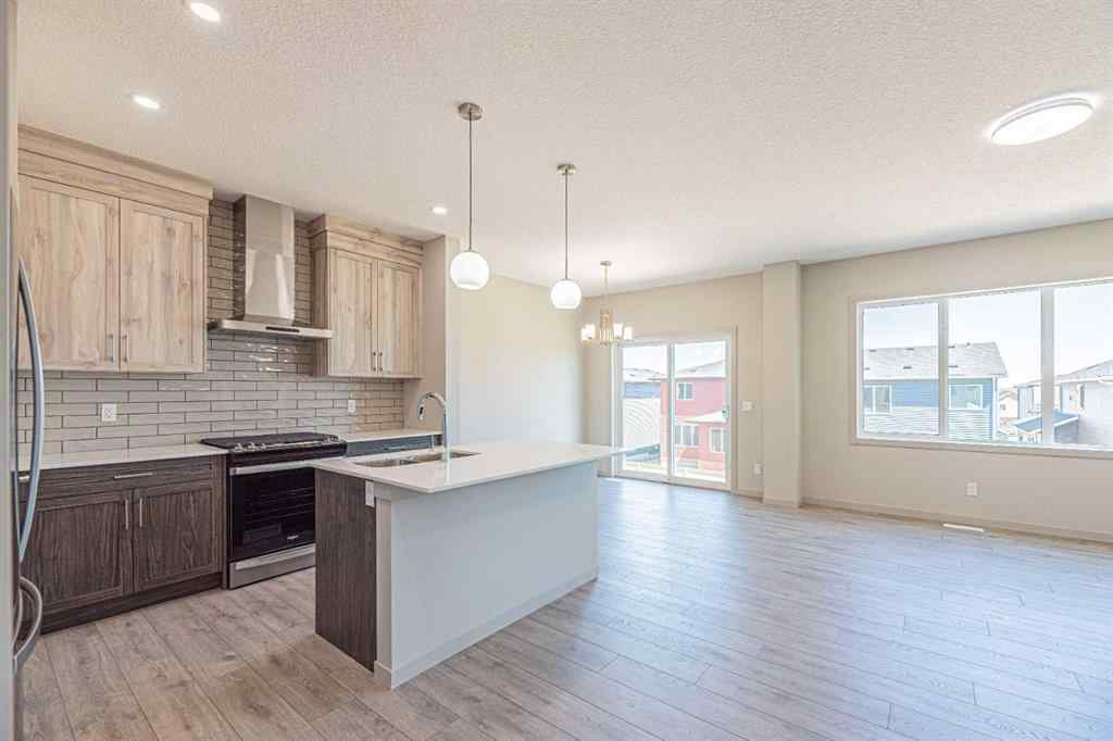 MLS® A2236067 - 914 Bayview Heights SW in Bayview Airdrie, Residential