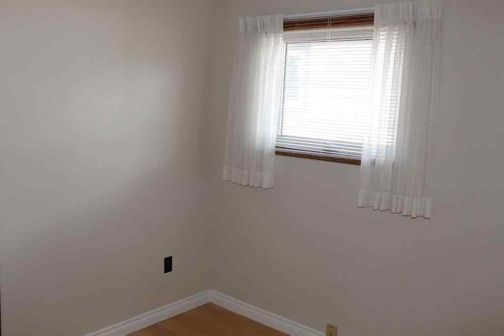 MLS® A2236071 - 10308 106 Street  in NONE Fairview, Residential