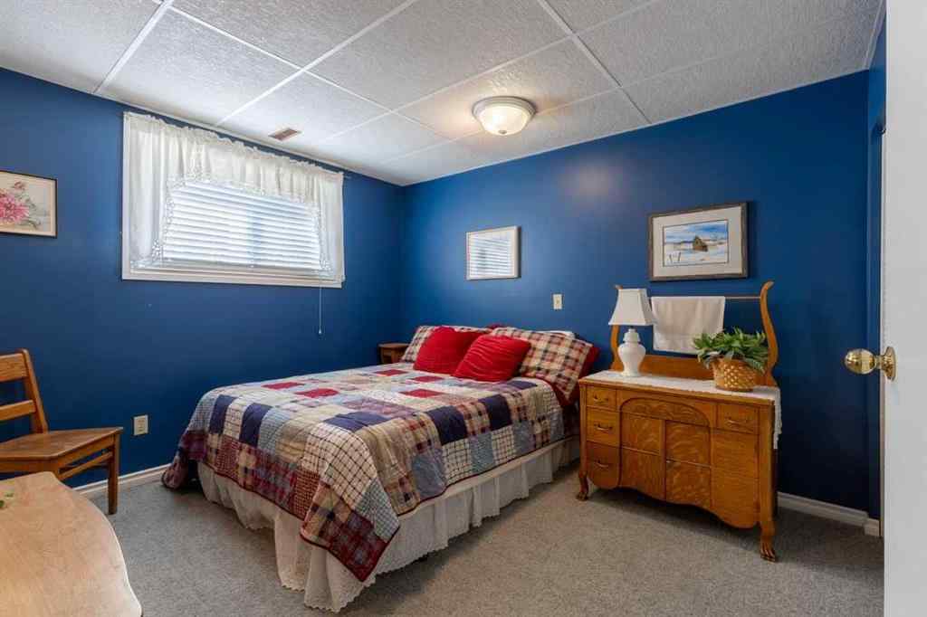 MLS® A2236076 - 45 Mountainview Crescent  in NONE Claresholm, Residential