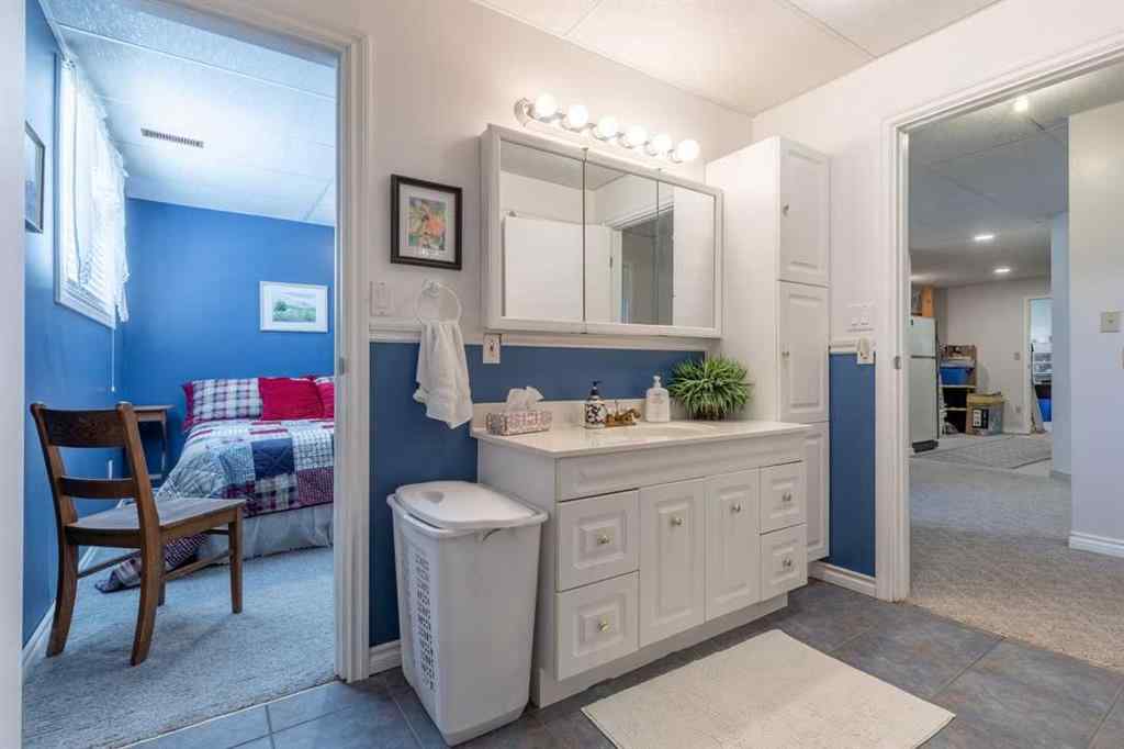 MLS® A2236076 - 45 Mountainview Crescent  in NONE Claresholm, Residential