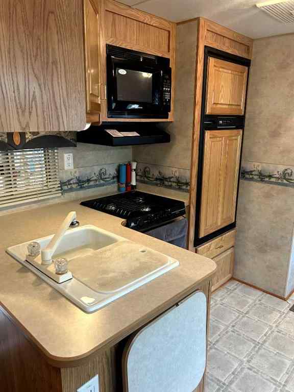 MLS® A2236098 - Unit #111 & 112 200 4 Avenue SW in NONE Sundre, Land