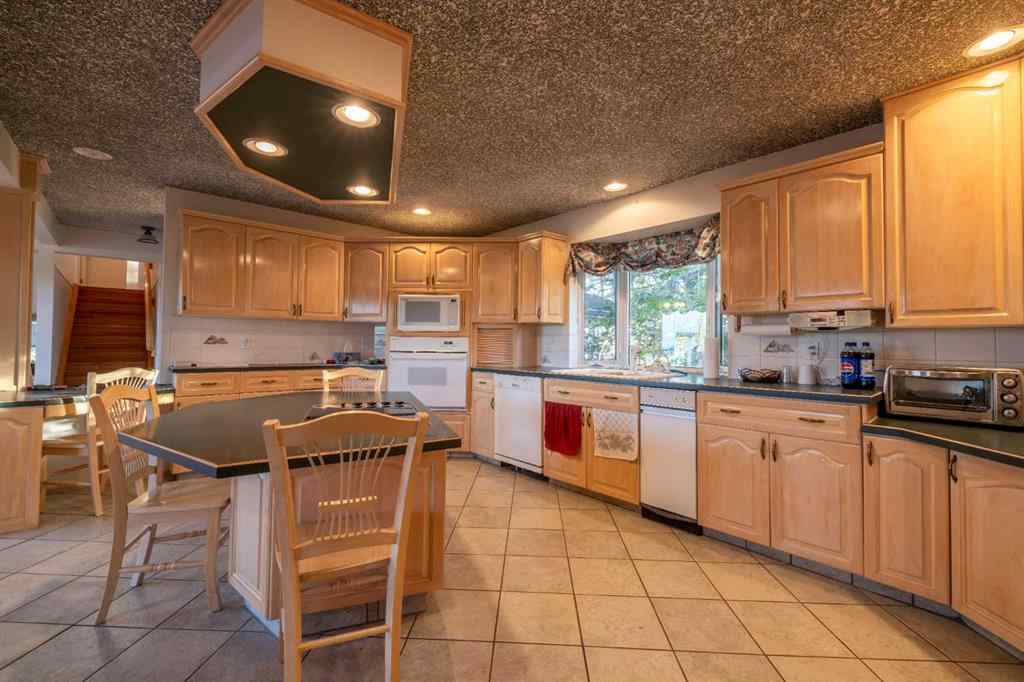 MLS® A2236129 - 83246 Range Road 211   in Northern Sunrise County Rural Northern Sunrise County, Residential