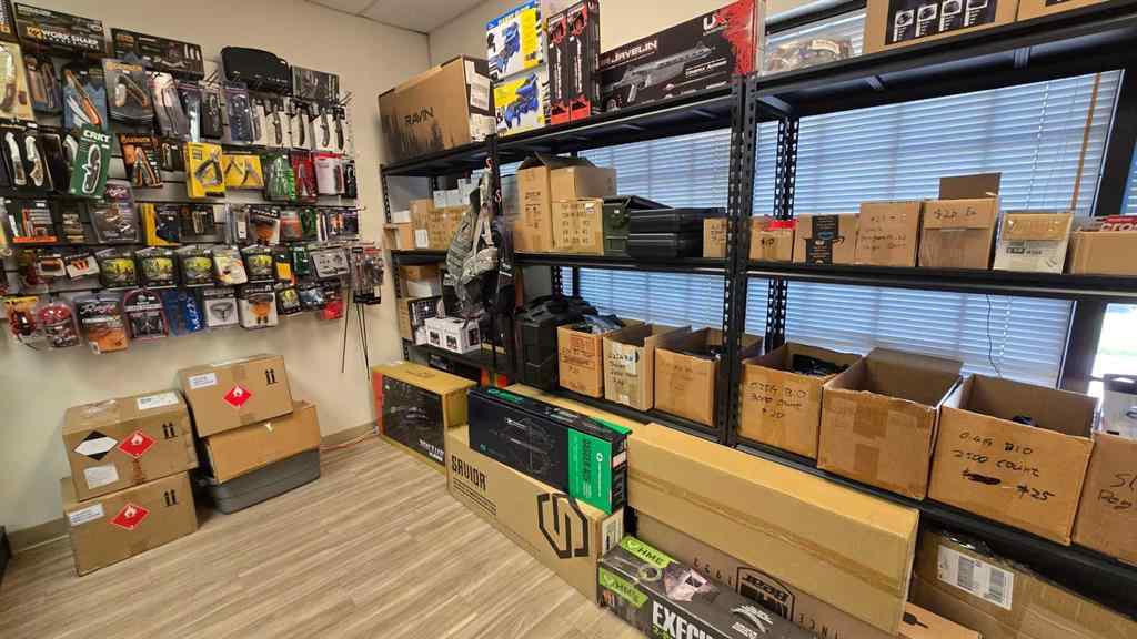 MLS® A2236141 - Unit #103 136 17 Avenue NE in Tuxedo Park Calgary, Commercial