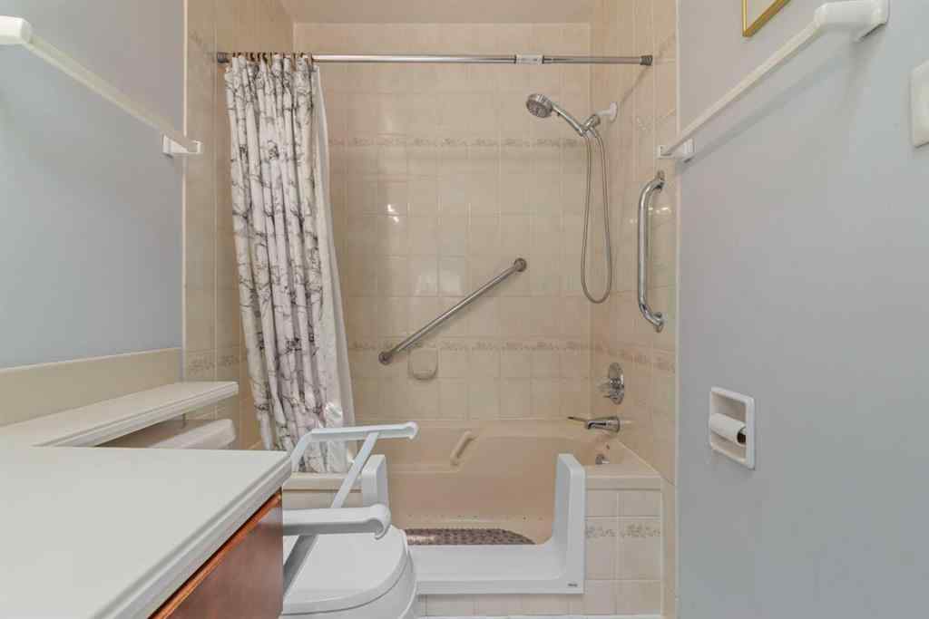MLS® A2236146 - 612 56 Avenue SW in Windsor Park Calgary, Residential