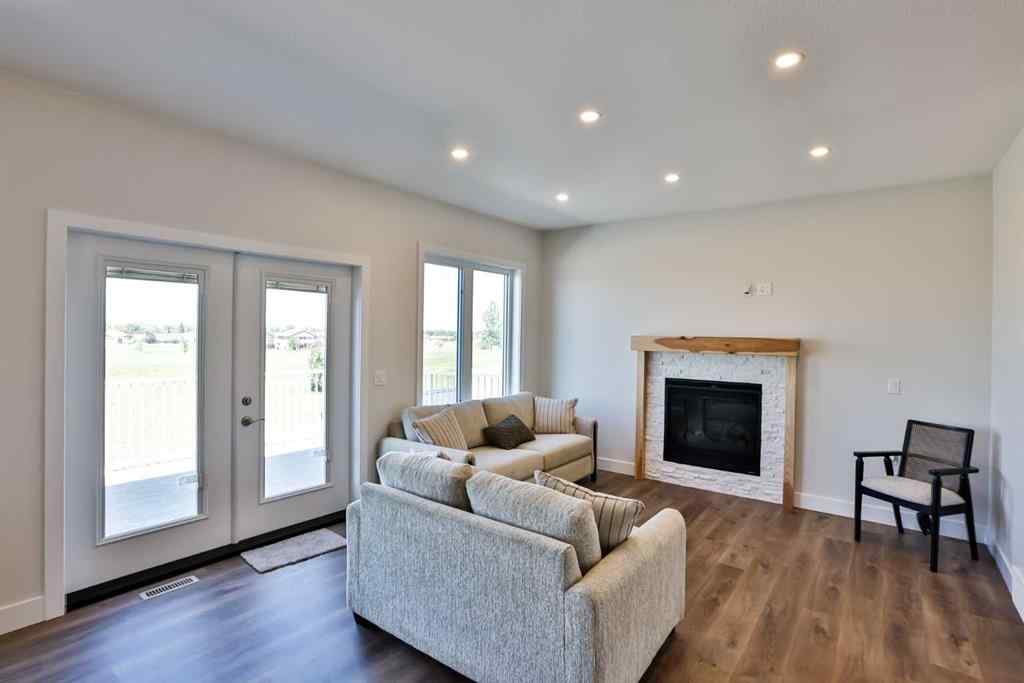 MLS® A2236190 - 714 Fairways Drive  in NONE Vulcan, Residential