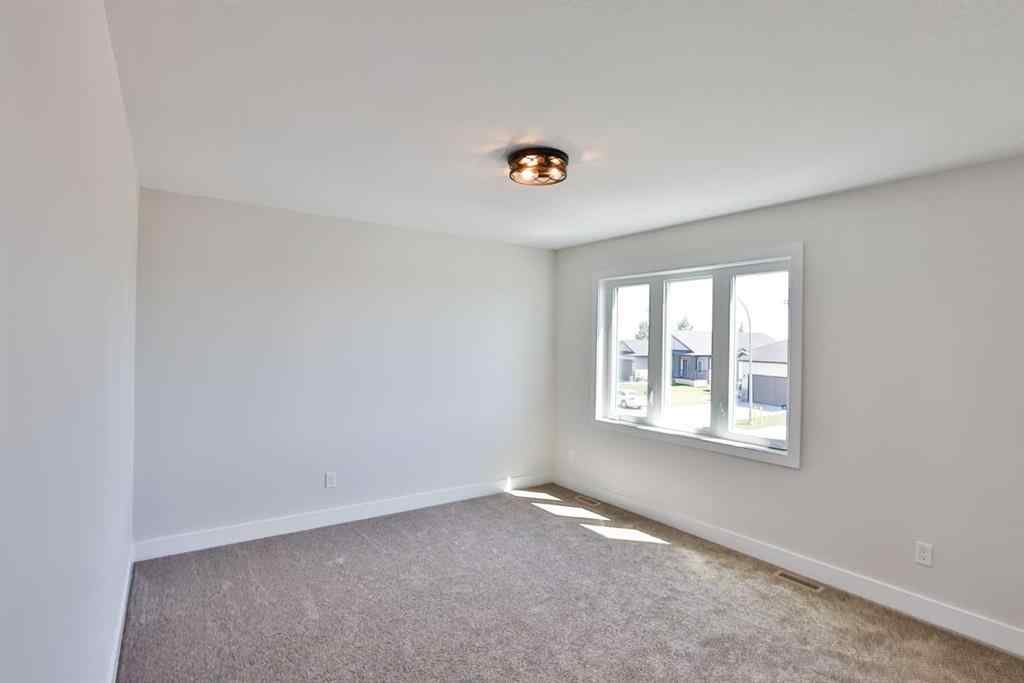 MLS® A2236190 - 714 Fairways Drive  in NONE Vulcan, Residential