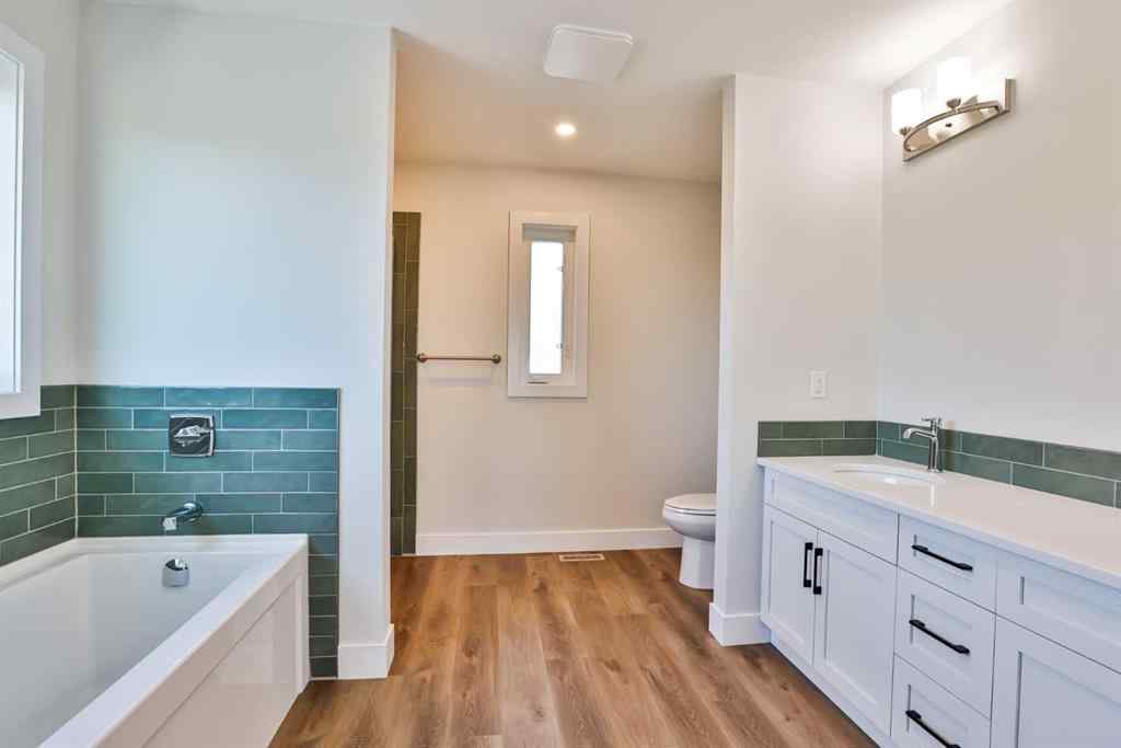MLS® A2236190 - 714 Fairways Drive  in NONE Vulcan, Residential