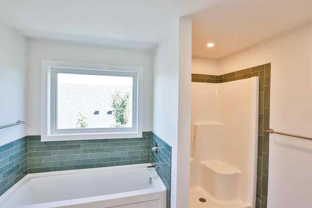 MLS® A2236190 - 714 Fairways Drive  in NONE Vulcan, Residential