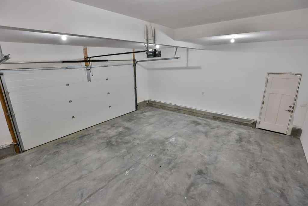 MLS® A2236190 - 714 Fairways Drive  in NONE Vulcan, Residential