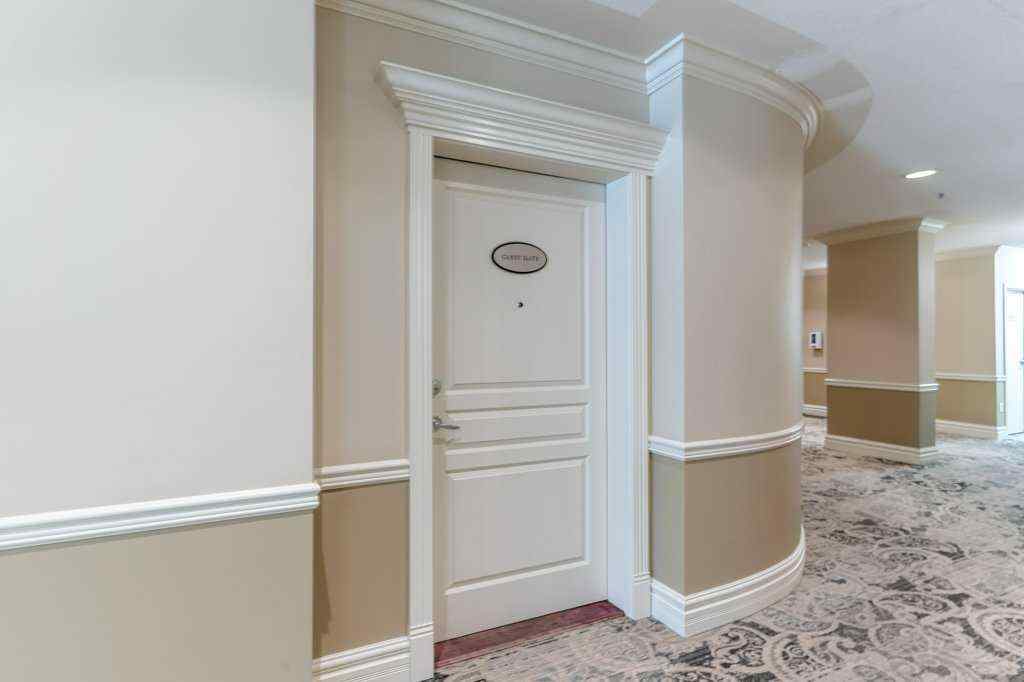 MLS® A2236219 - Unit #408 1726 14 Avenue NW in Hounsfield Heights/Briar Hill Calgary, Residential