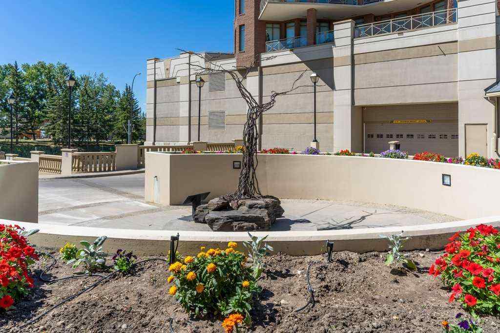 MLS® A2236219 - Unit #408 1726 14 Avenue NW in Hounsfield Heights/Briar Hill Calgary, Residential