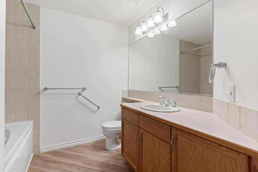 MLS® A2236219 - Unit #408 1726 14 Avenue NW in Hounsfield Heights/Briar Hill Calgary, Residential