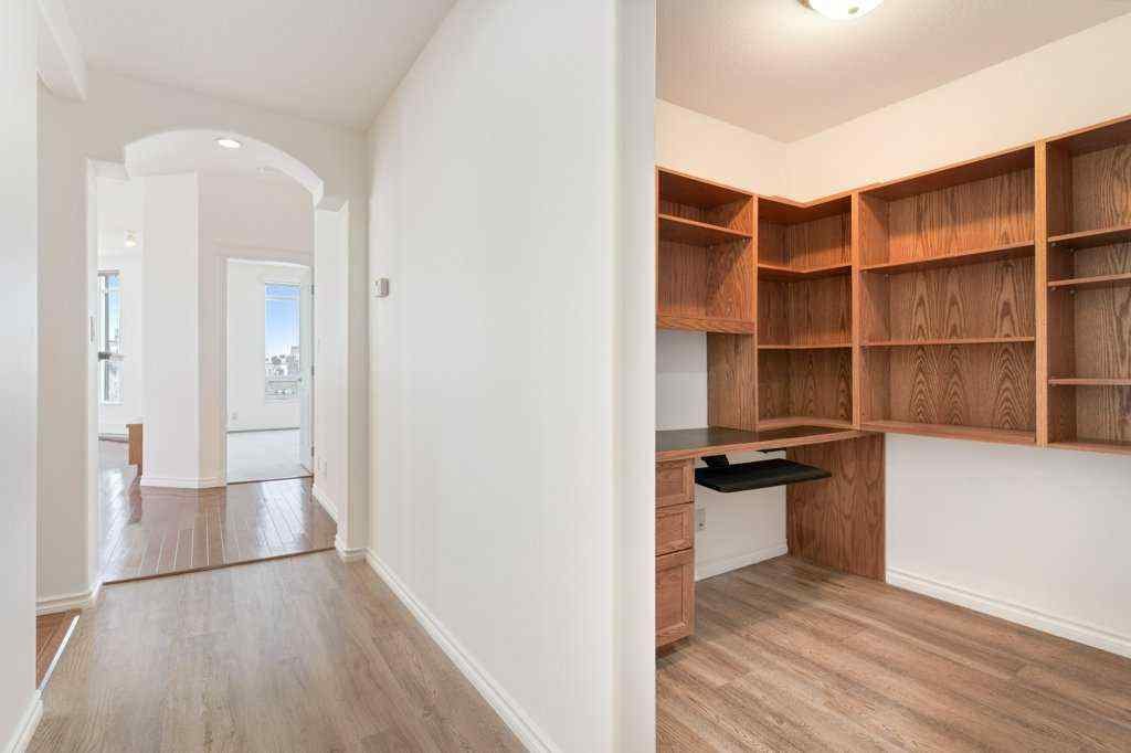 MLS® A2236219 - Unit #408 1726 14 Avenue NW in Hounsfield Heights/Briar Hill Calgary, Residential