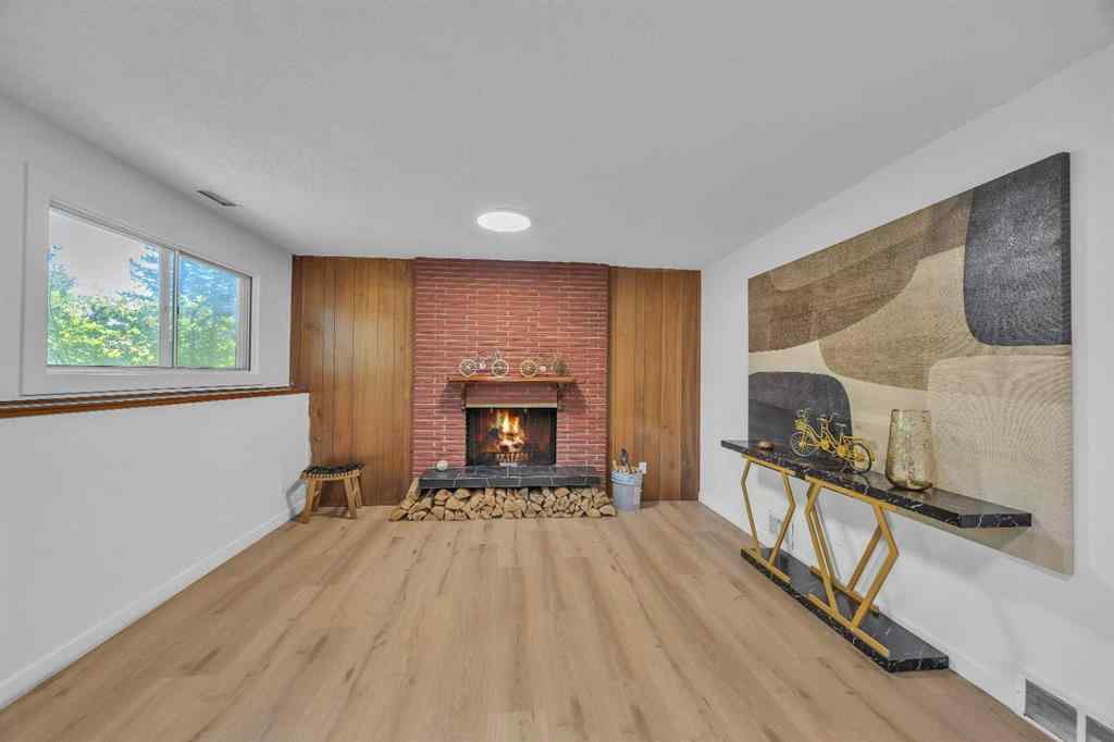 MLS® A2236229 - 5123 Brockington Road NW in Brentwood Calgary, Residential