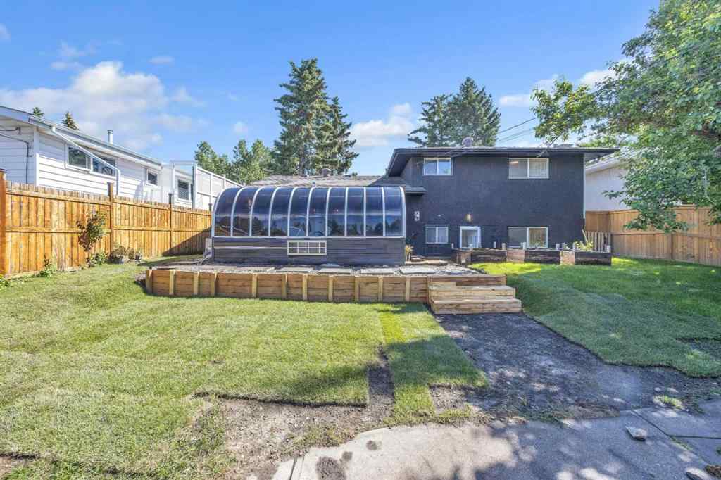 MLS® A2236229 - 5123 Brockington Road NW in Brentwood Calgary, Residential