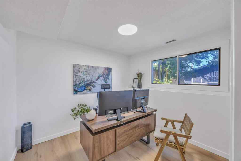 MLS® A2236229 - 5123 Brockington Road NW in Brentwood Calgary, Residential